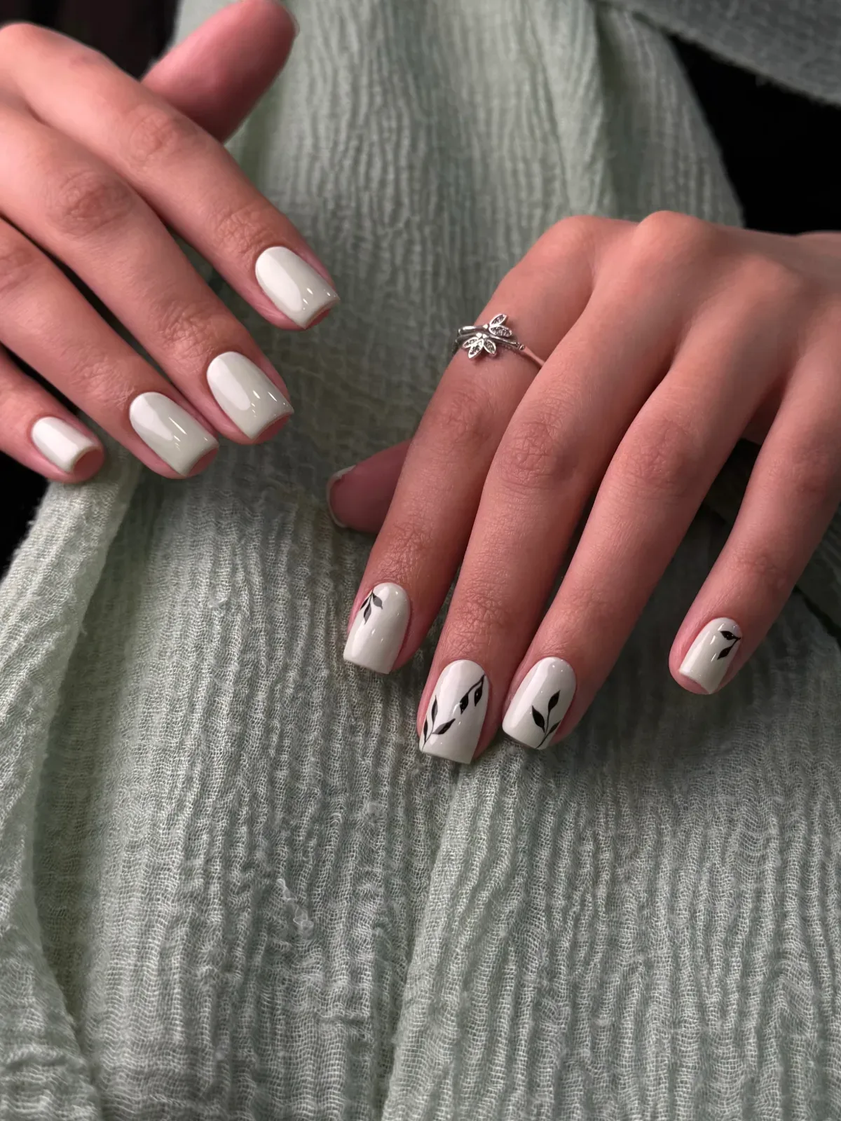 لمینت ناخن طبیعی و طراحی برگ 💅🌿 — کارِ فهیمه در سالن زیبایی نیل تهرانپارس